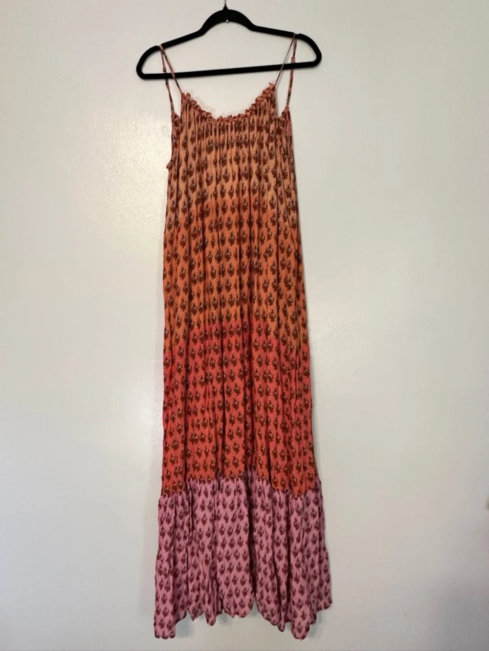 By Anthropologie Flounced Maxi Lounge Dress in Coral Floral size Medium - Picture 3 of 9